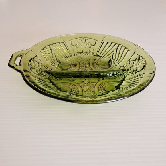 Vintage Carnival Glass Round Two Section Condiment/Snack Server/Dish Green - Picture 1 of 11